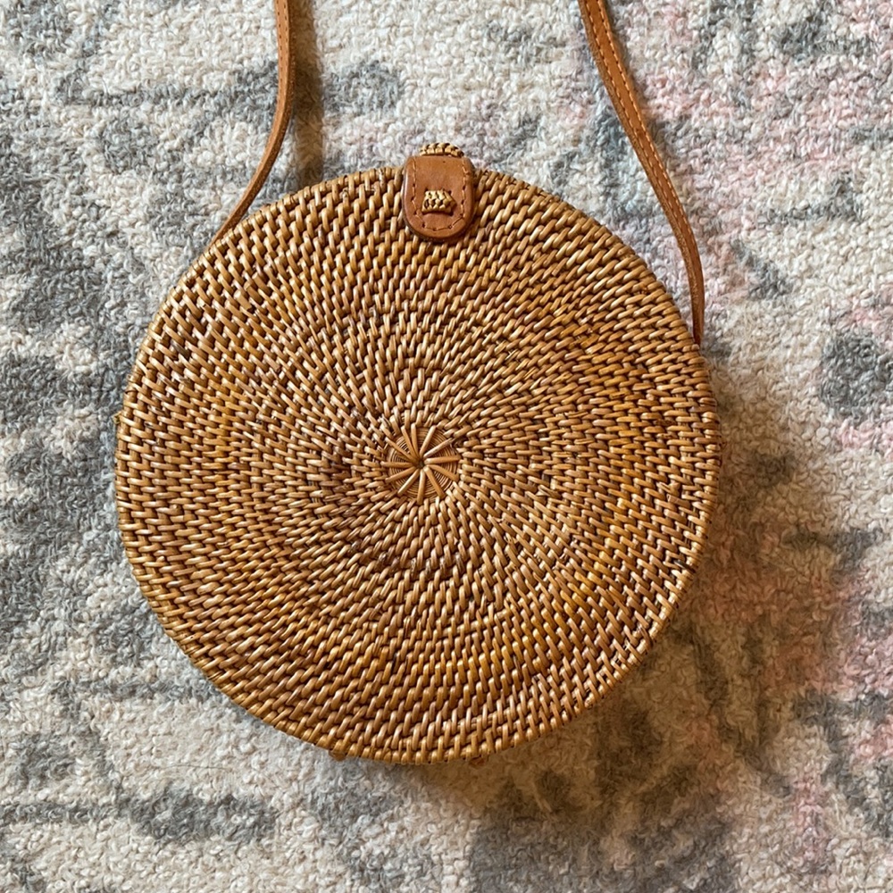 Street Level Round Rattan Bag - Picture 3 of 10